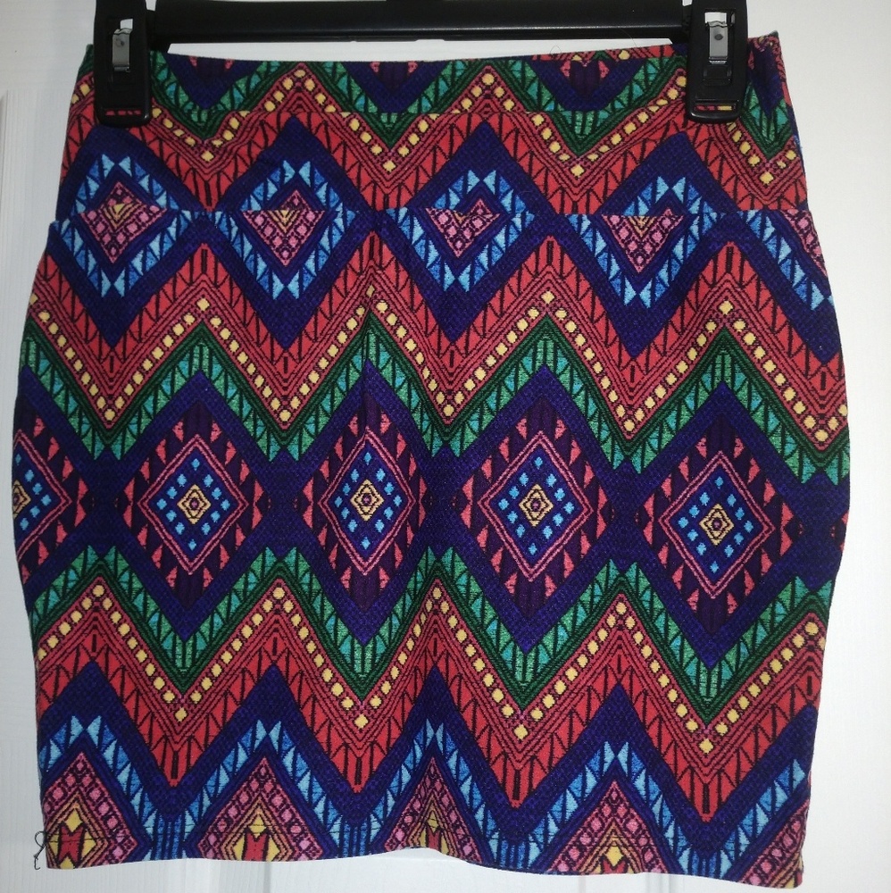 Short pencil skirts